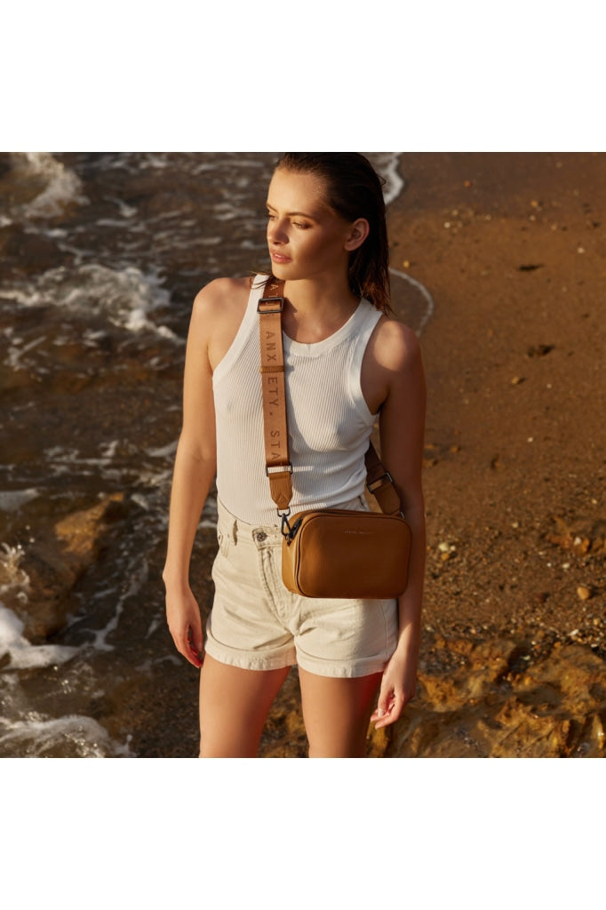 Status Anxiety - Plunder With Webbed Strap - Bag - Tan