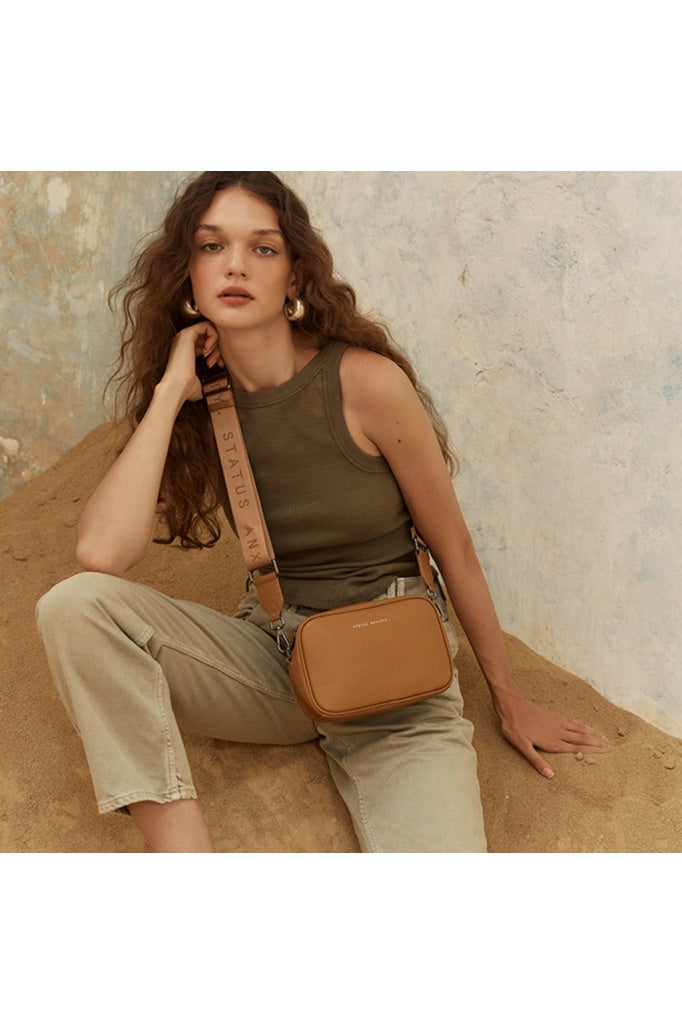 Status Anxiety - Plunder With Webbed Strap - Bag - Tan